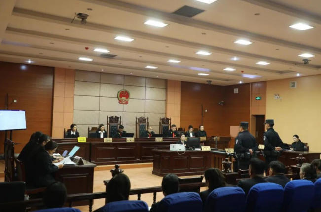 Ӣ��ɳ��������Ժ��չͥ���Ħ�