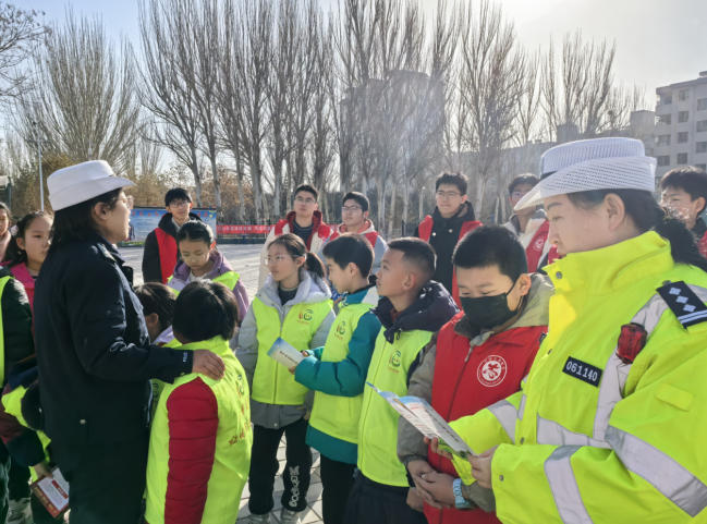 ��Ȫ���ݹ���������������չ����ѧ����ͨ��ȫ����