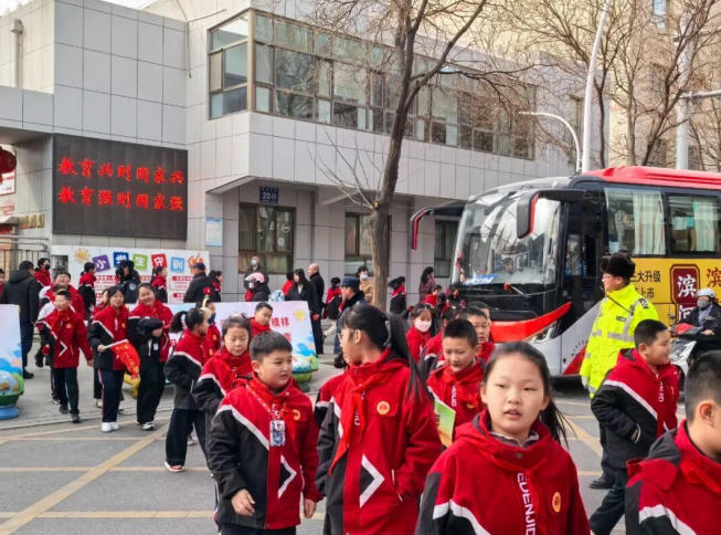 ��Ȫ���ݹ�����һ����������ѧģʽ��