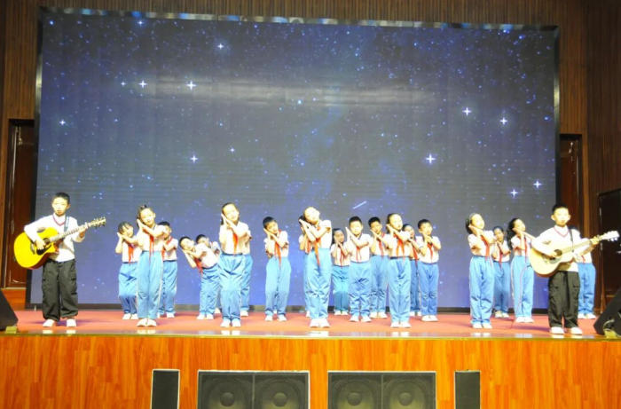 ̫ԭ��һʵ��ѧУ�ƻ�У���������ֻ��赸ר��������Ļ