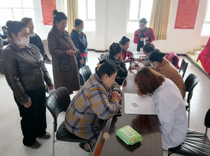 �����ؼ�ľ����԰�忪չ��Ů�����������ɸ��