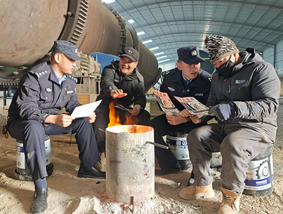 ¯��߿�����թ�� ����һ�߹��ˡ�Ǯ���ӡ���ȫǽ